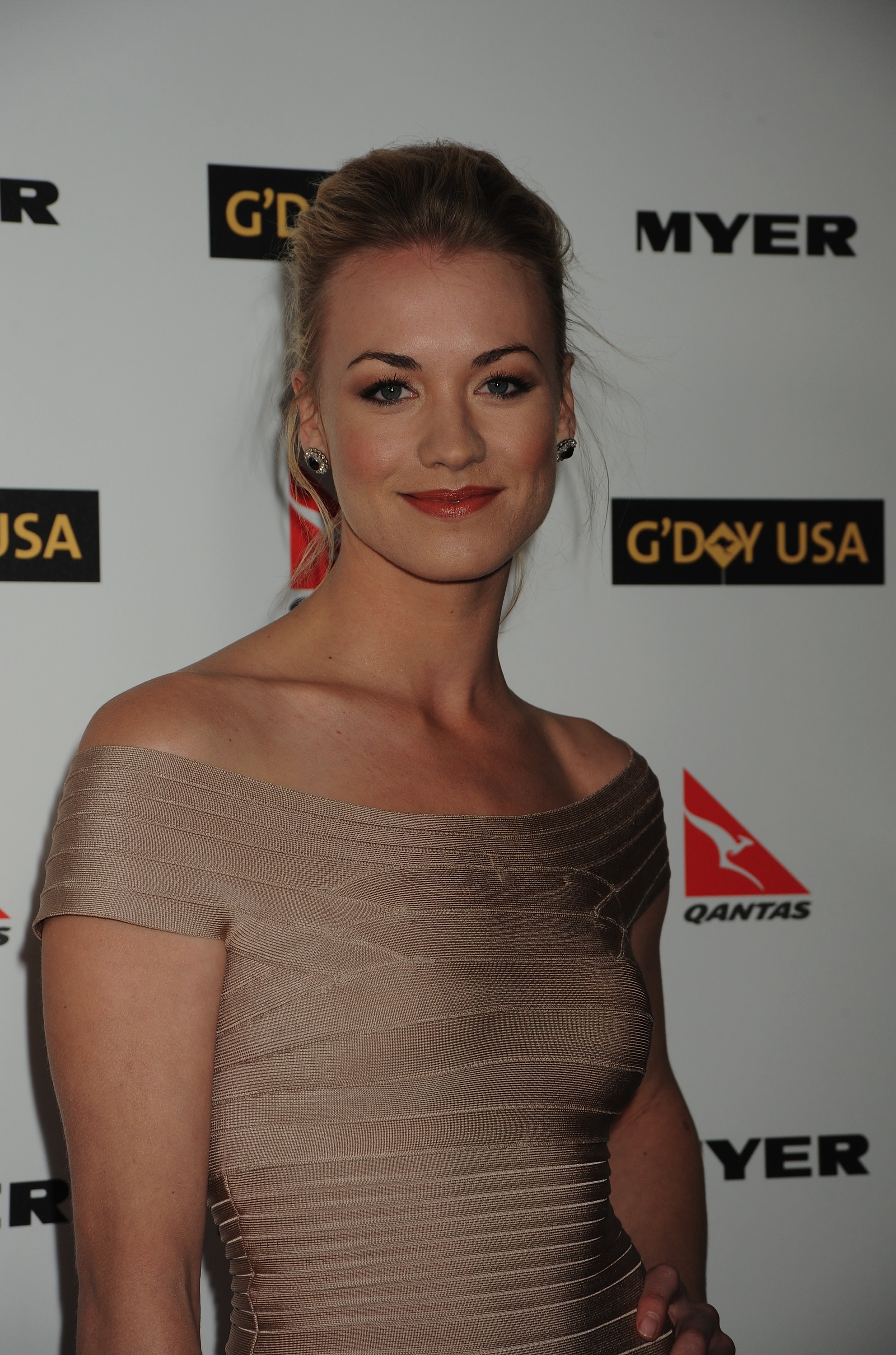 Yvonne Strahovski  in tan dress