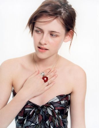 Kristen Stewart - grey/red mosaic strapless dress