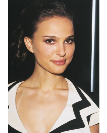 Natalie Portman in black and white