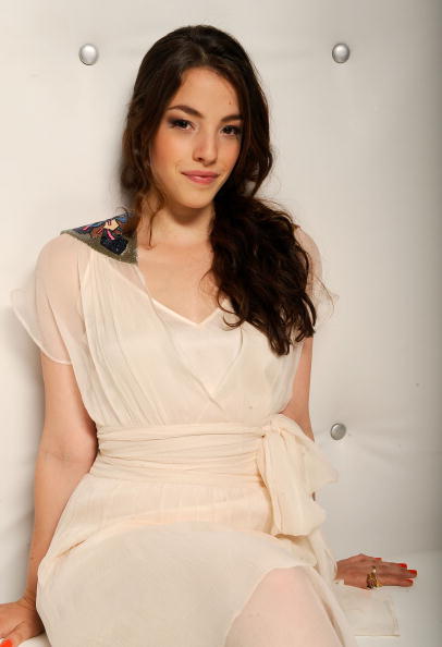 Olivia Thirlby in cream colored dess