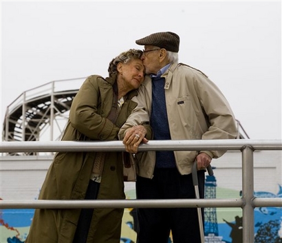 Eli Wallach and Cloris Leachman - play a longtime married couple in New York, I Love You